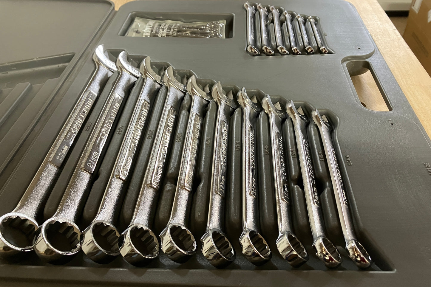 Vintage Craftsman 26pc Metric Combination Wrench Set 44128 VA USA w/Case 4-22mm