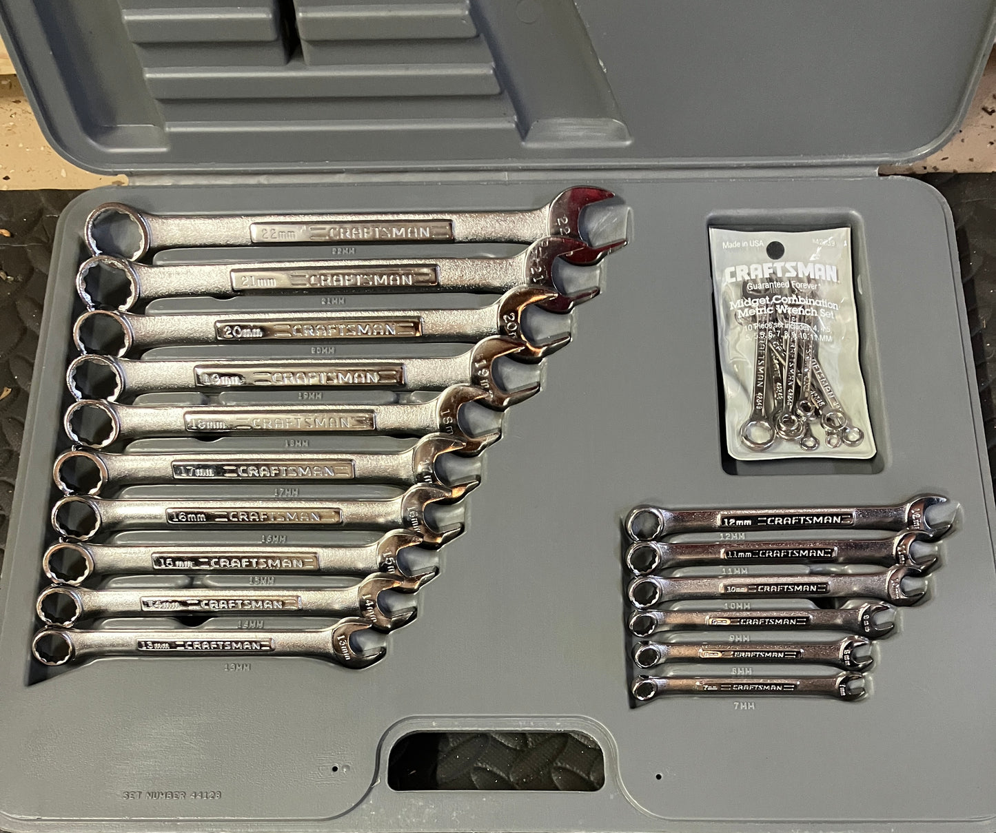 Vintage Craftsman 26pc Metric Combination Wrench Set 44128 VA USA w/Case 4-22mm
