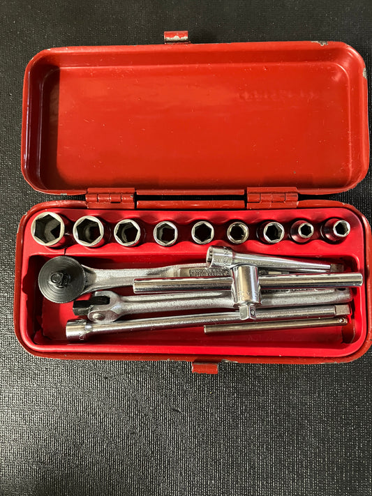 Vintage Craftsman 3/8” Drive RHFT Socket Set