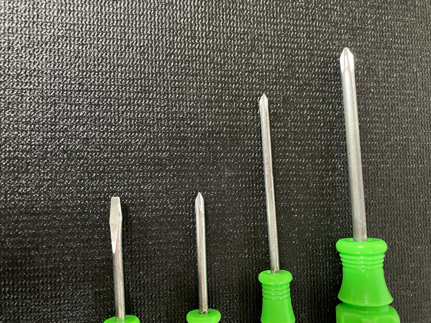Vintage Craftsman Neon Green Hi Viz High Visibility 4 Screwdrivers 47151 USA